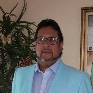 Meet your Posher, Luis